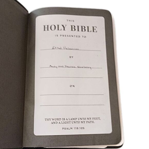 Thinline Bible Large Print Imitation Leather Red Letter Edition Thomas Nelson - Picture 2 of 16
